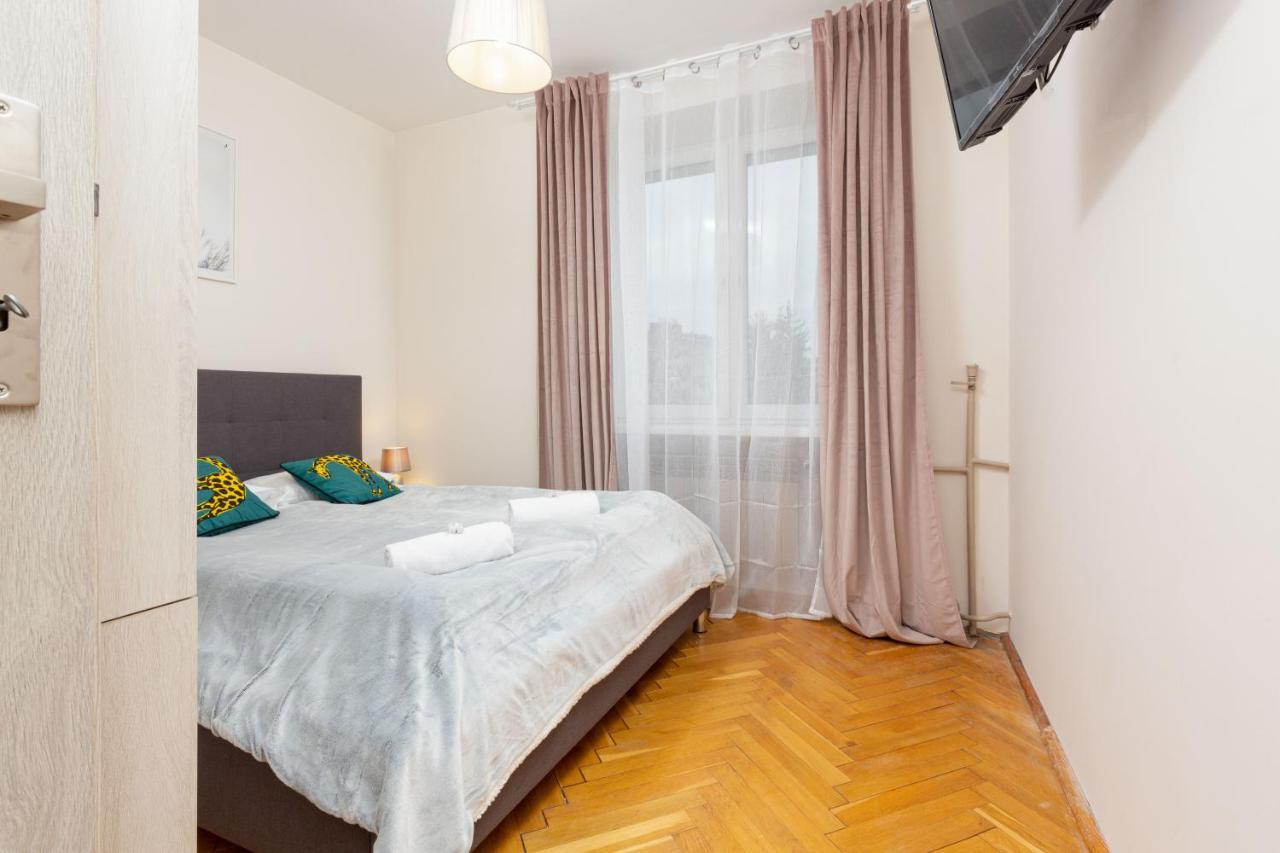 City Center Apartment Elektoralna By Noclegi Renters Varsóvia Exterior foto